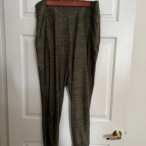 All in Motion yoga pants XXL - Picture 4 of 5